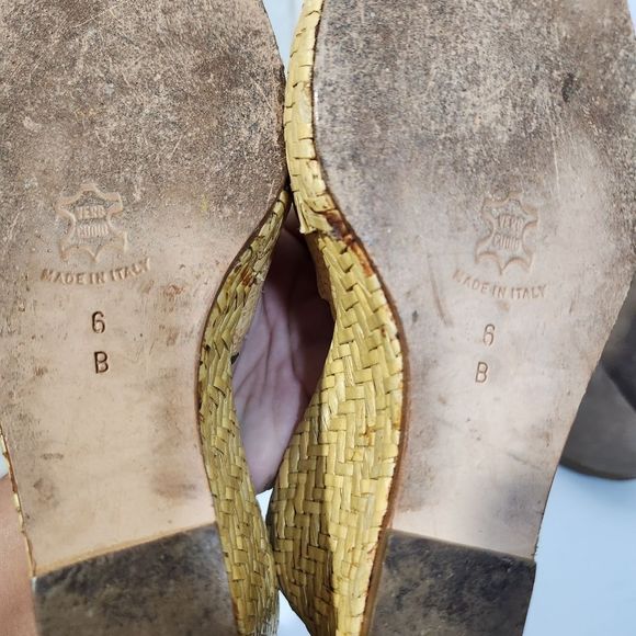 Isaac Mizrahi  size 6 wicker floral wedge slip on sandal shoes - Picture 12 of 12